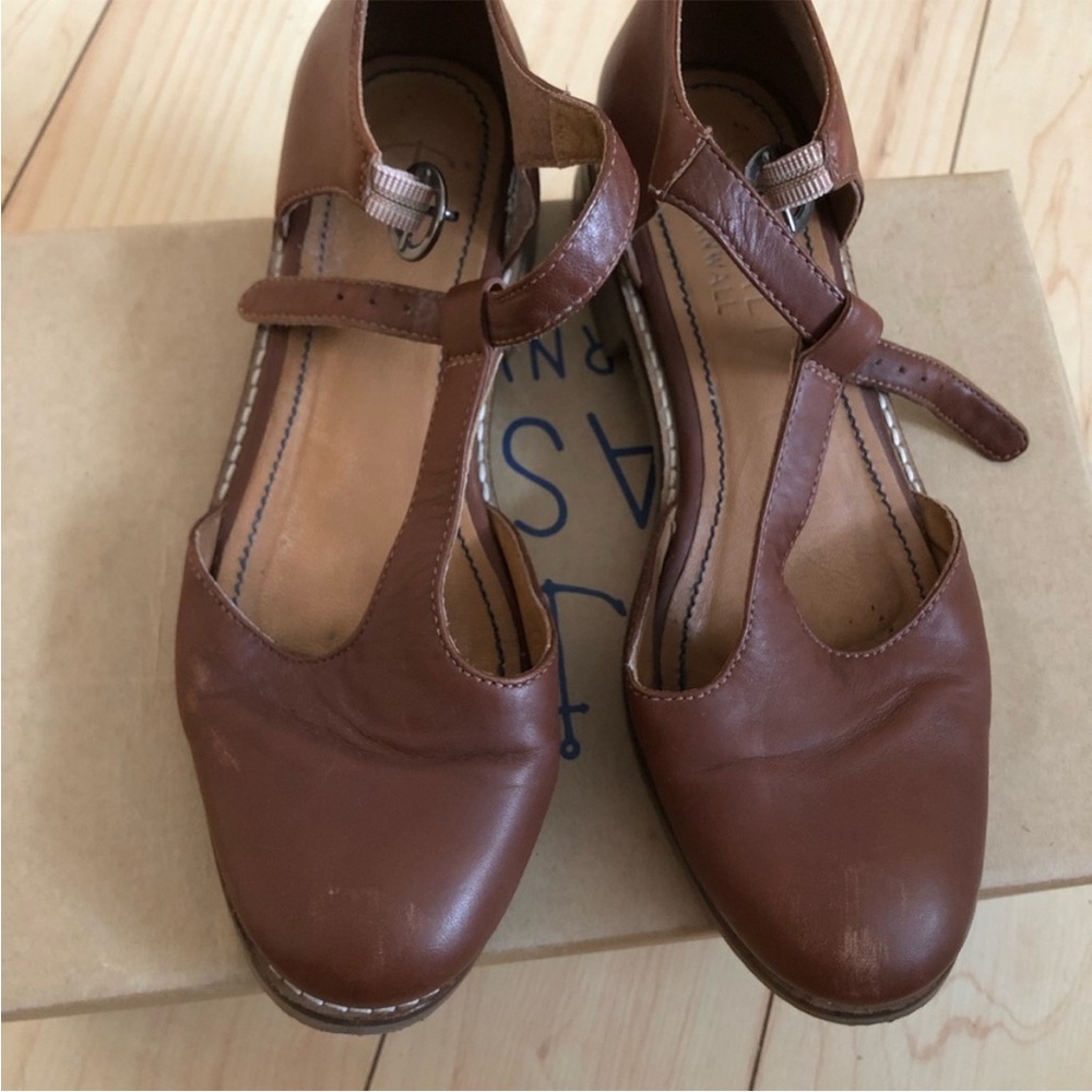 Brown leather t-strap shoes / Mary janes / sea salt dress shoes